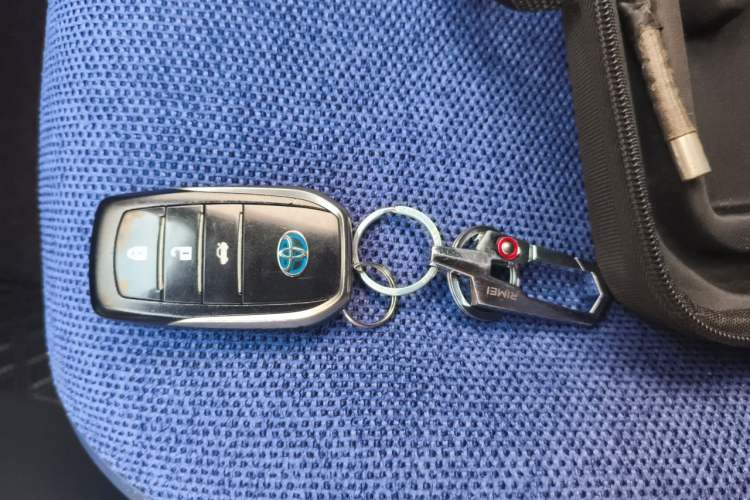 Used Toyota Corolla 2017 Revised Dual-Engine 1.8L E-CVT Elite Edition Vehicle Key