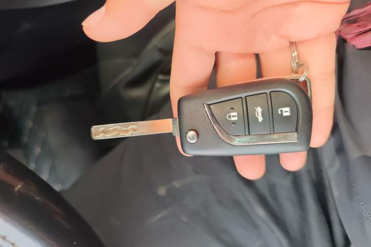 Used Toyota Corolla 2017 Revised Version 1.2T S-CVT GL-i Vehicle Key