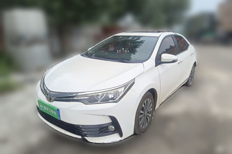 Used Toyota Corolla 2017 Revised Version 1.2T S-CVT GL-i Guazi used car, China used car export, Used car for sale, Used Toyota cars, Cheapest cars for sale