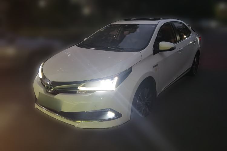 Used Toyota Corolla 2017 Revised Dual-Engine 1.8L E-CVT Elite Edition Guazi used car, China used car export, Used car for sale, Used Toyota cars, Cheapest cars for sale