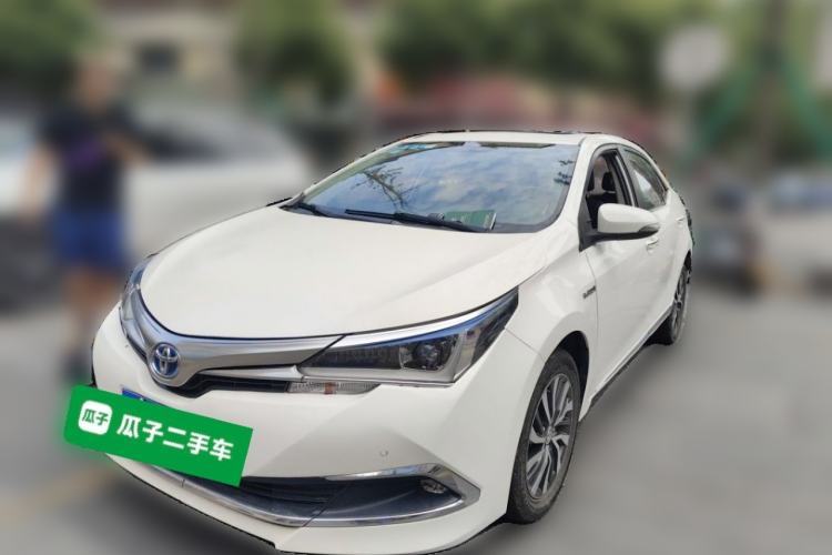 Toyota Corolla 2017 Revised Dual-Engine 1.8L E-CVT Elite Edition с пробегом Guazi used car, China used car export, Used car for sale, Used cars, Cheapest cars for sale