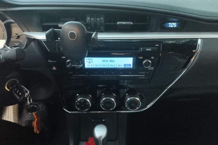 Used Toyota Corolla 2017 Revised Version 1.6L S-CVT GL Audio And AC Panel