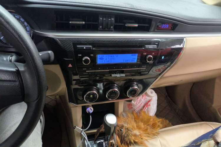 Used Toyota Corolla 2017 1.2T CVT GL-i Audio And AC Panel