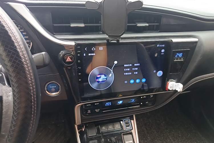 Used Toyota Corolla 2017 Revised Dual-Engine 1.8L E-CVT Leading Edition Audio And AC Panel