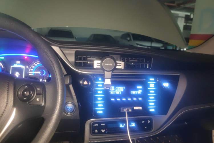 Used Toyota Corolla 2017 Revised Dual-Engine 1.8L E-CVT Leading Edition Audio And AC Panel