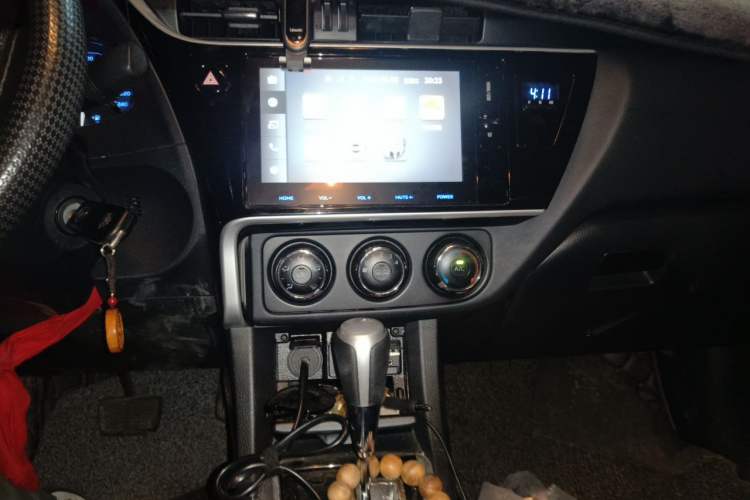 Used Toyota Corolla 2017 Revised Version 1.2T S-CVT GL-i Audio And AC Panel