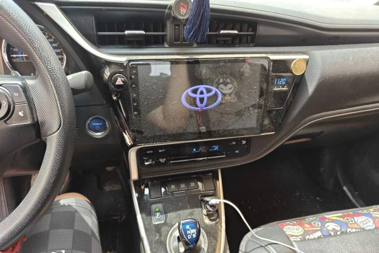 Used Toyota Corolla 2017 Revised Dual-Engine 1.8L E-CVT Leading Edition Audio And AC Panel
