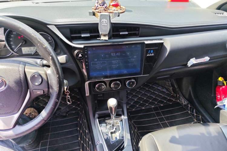 Used Toyota Corolla 2017 Revised Version 1.2T S-CVT GL Audio And AC Panel