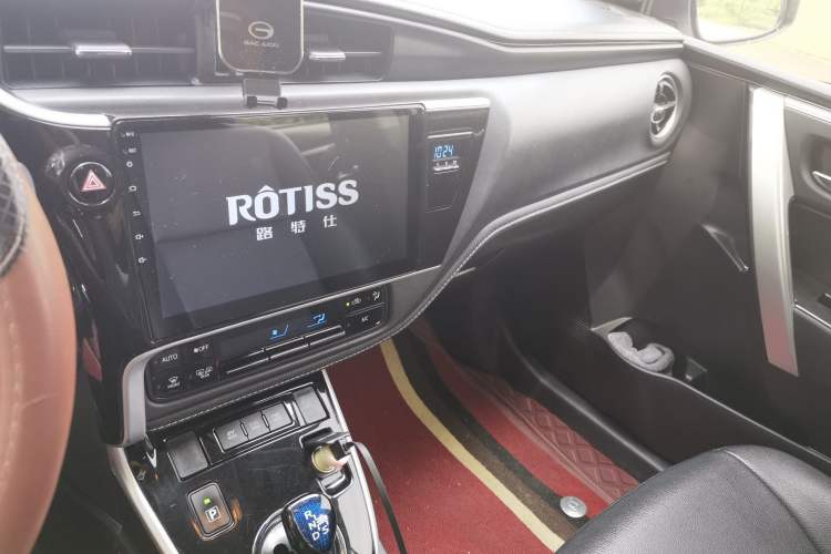 Used Toyota Corolla 2017 Revised Dual-Engine 1.8L E-CVT Leading Edition Audio And AC Panel