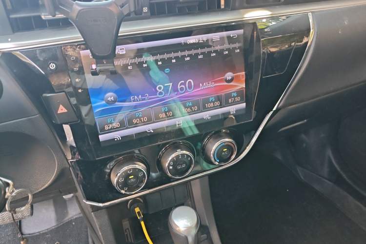 Used Toyota Corolla 2017 1.2T CVT GL Audio And AC Panel