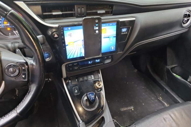 Used Toyota Corolla 2017 Revised Dual-Engine 1.8L E-CVT Elite Edition Audio And AC Panel