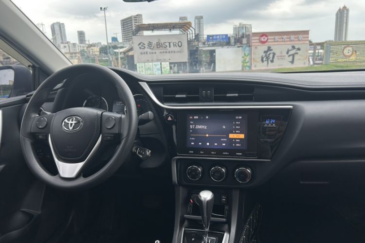 Used Toyota Corolla 2017 Revised Version 1.2T S-CVT GL-i Audio And AC Panel