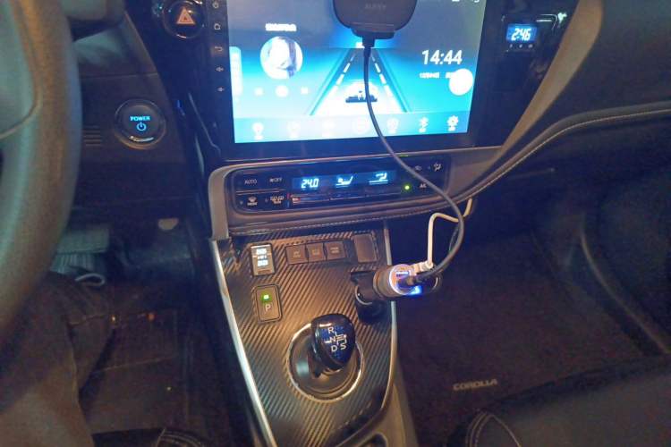 Used Toyota Corolla 2017 Revised Dual-Engine 1.8L E-CVT Leading Edition Audio And AC Panel