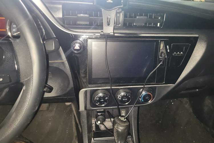 Used Toyota Corolla 2017 Revised Version 1.2T S-CVT GL-i Audio And AC Panel