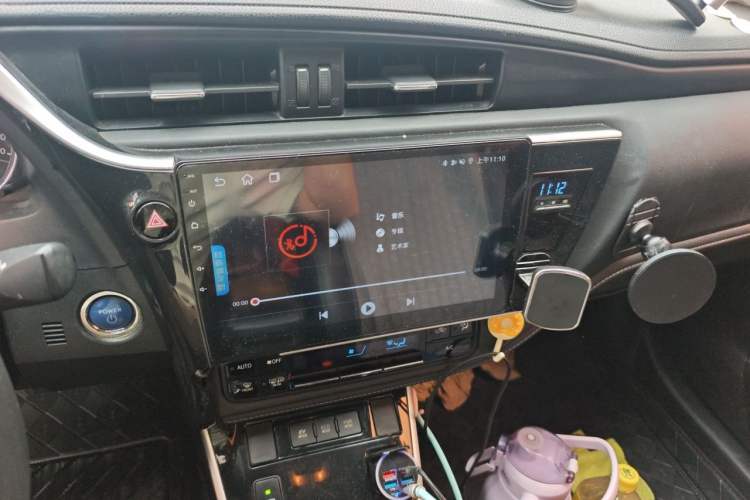 Used Toyota Corolla 2017 Revised Dual-Engine 1.8L E-CVT Leading Edition Audio And AC Panel