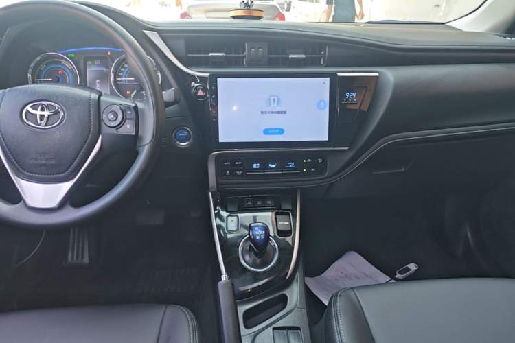 Used Toyota Corolla 2017 Revised Dual-Engine 1.8L E-CVT Leading Edition Audio And AC Panel