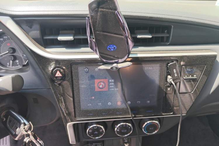Used Toyota Corolla 2017 Revised Version 1.2T S-CVT GL-i Audio And AC Panel