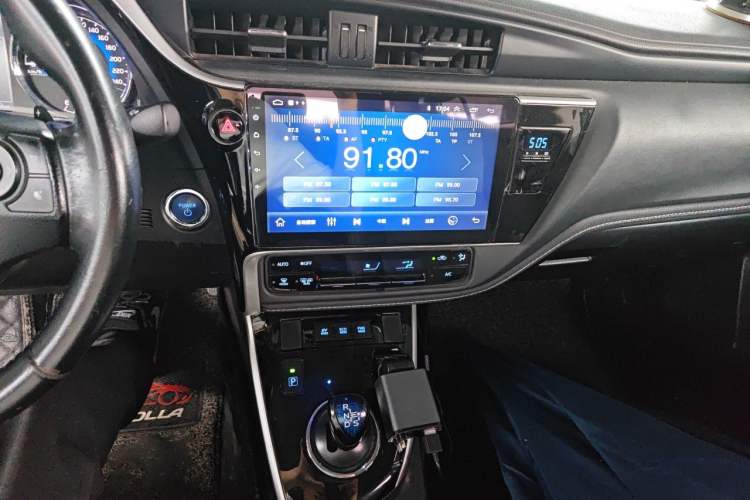 Used Toyota Corolla 2017 Revised Dual-Engine 1.8L E-CVT Elite Edition Audio And AC Panel
