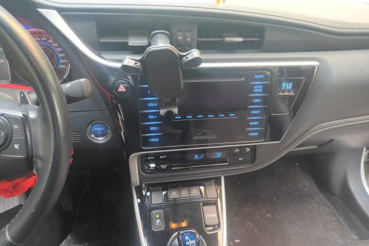 Used Toyota Corolla 2017 Revised Dual-Engine 1.8L E-CVT Elite Edition Audio And AC Panel