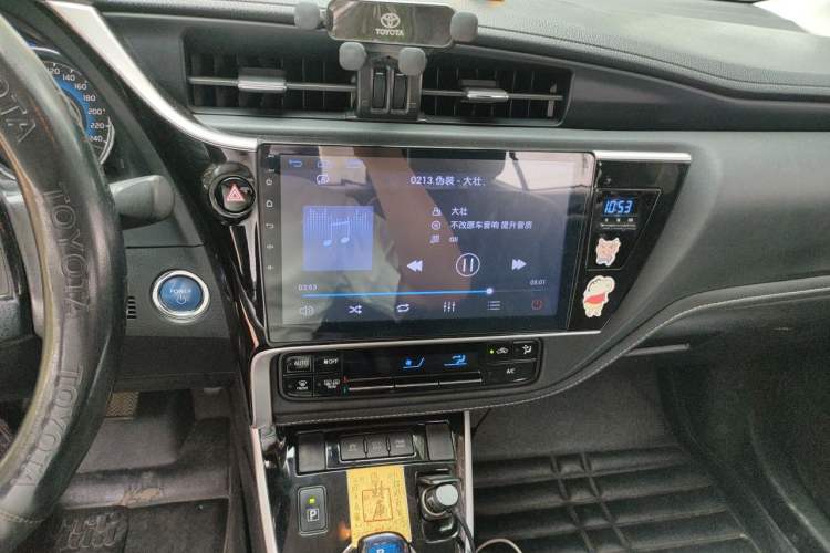 Used Toyota Corolla 2017 Revised Dual-Engine 1.8L E-CVT Elite Edition Audio And AC Panel