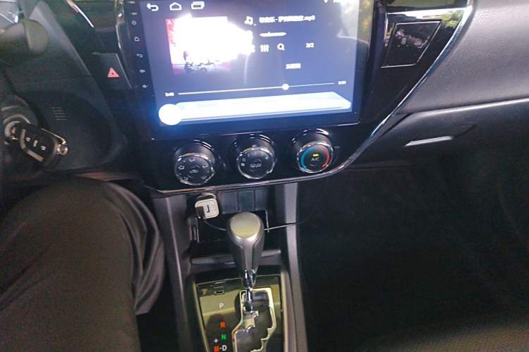 Used Toyota Corolla 2017 1.2T CVT GL Audio And AC Panel