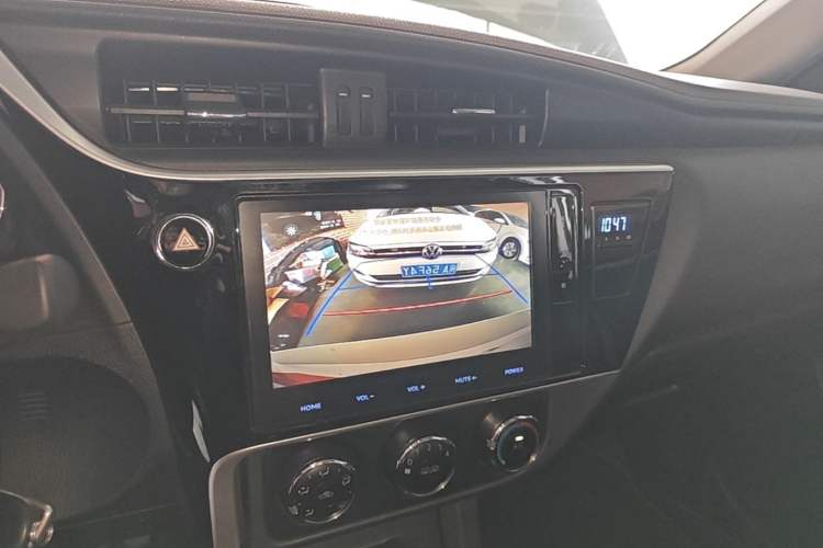 Used Toyota Corolla 2017 Revised Version 1.2T S-CVT GL-i Audio And AC Panel