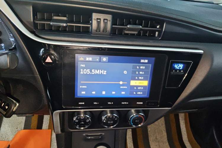 Used Toyota Corolla 2017 Revised Version 1.2T S-CVT GL-i Audio And AC Panel