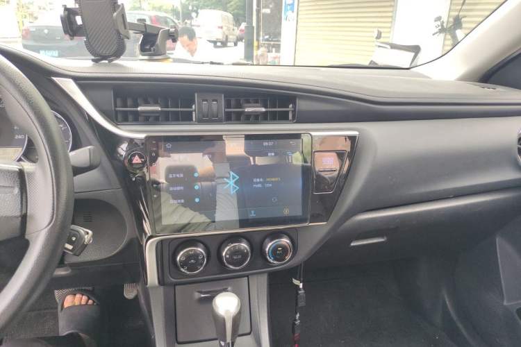 Used Toyota Corolla 2017 Revised Version 1.2T S-CVT GL Audio And AC Panel