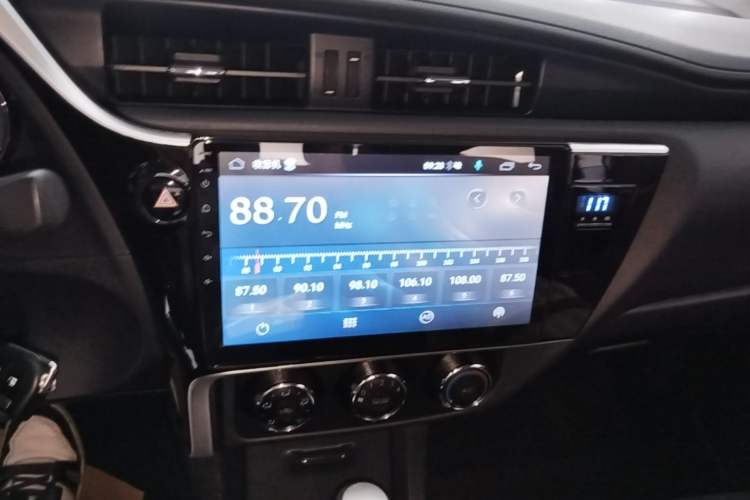 Used Toyota Corolla 2017 Revised Version 1.2T S-CVT GL Audio And AC Panel