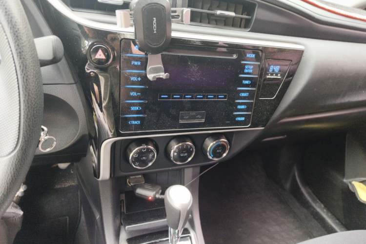 Used Toyota Corolla 2017 Revised Version 1.2T S-CVT GL Audio And AC Panel