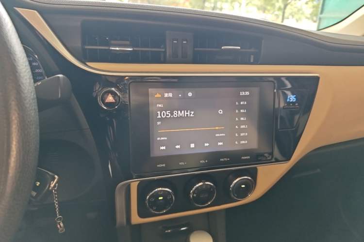 Used Toyota Corolla 2017 Revised Version 1.2T S-CVT GL-i Audio And AC Panel