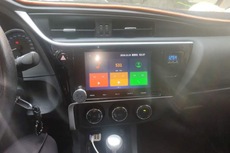 Used Toyota Corolla 2017 Revised Version 1.2T S-CVT GL-i Leather Edition Audio And AC Panel