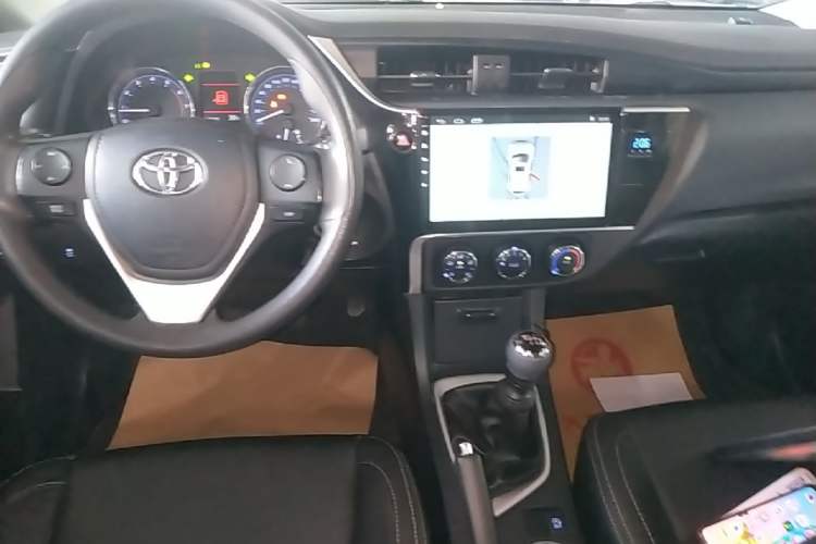 Used Toyota Corolla 2017 Revised Version 1.2T Manual GL-i Audio And AC Panel