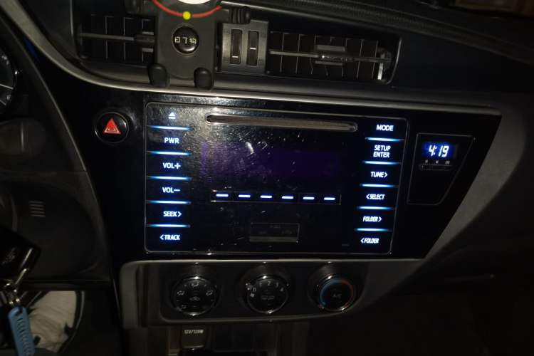 Used Toyota Corolla 2017 Revised Version 1.2T Manual GL Audio And AC Panel