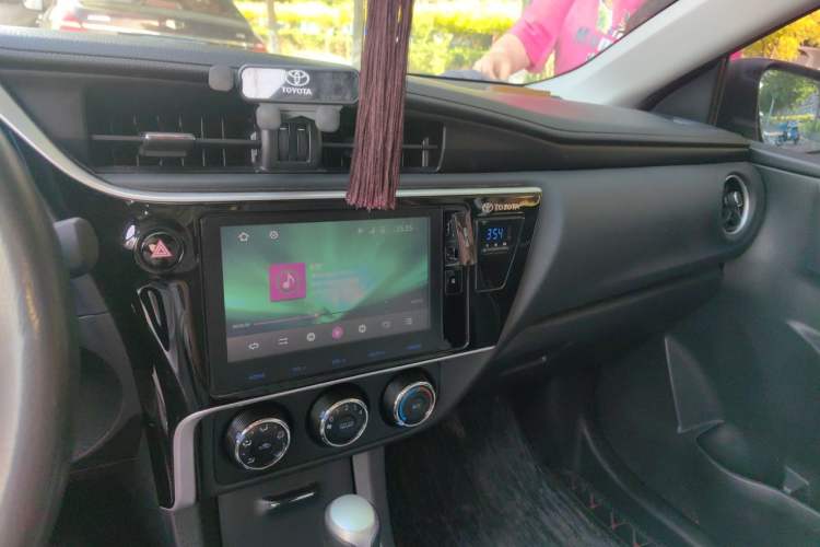 Used Toyota Corolla 2017 Revised Version 1.2T S-CVT GL-i Leather Edition Audio And AC Panel
