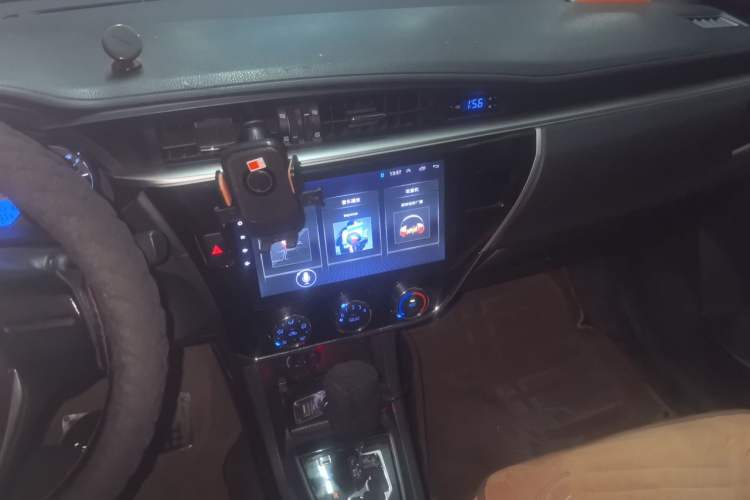 Used Toyota Corolla 2017 Revised Version 1.6L S-CVT GL Audio And AC Panel
