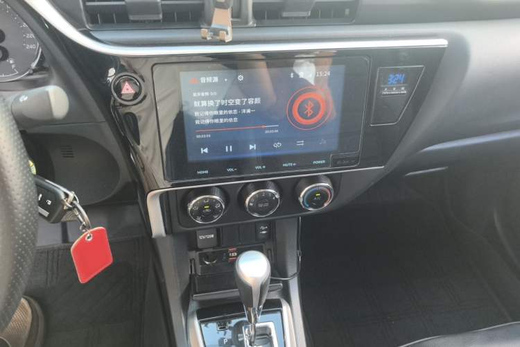Used Toyota Corolla 2017 Revised Version 1.2T S-CVT GL-i Audio And AC Panel