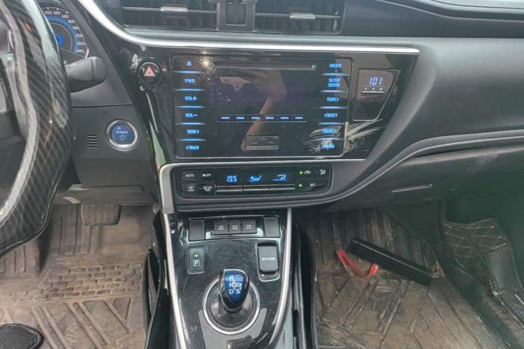 Used Toyota Corolla 2017 Revised Dual-Engine 1.8L E-CVT Elite Edition Audio And AC Panel