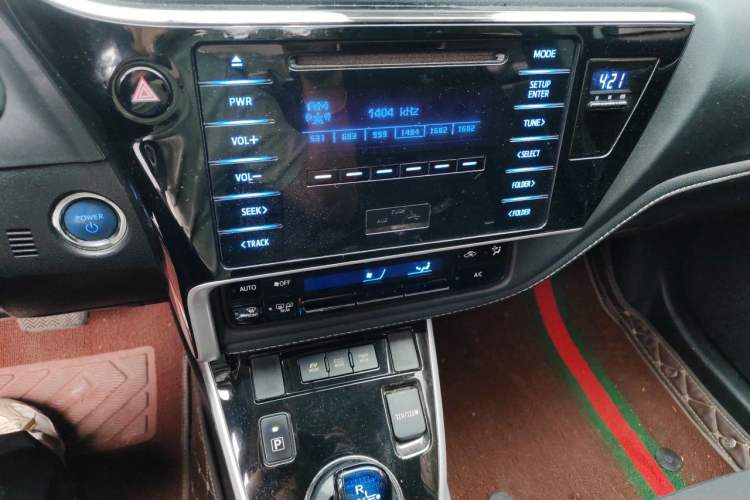 Used Toyota Corolla 2017 Revised Dual-Engine 1.8L E-CVT Leading Edition Audio And AC Panel