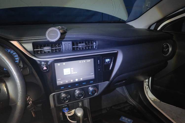 Used Toyota Corolla 2017 Revised Version 1.2T S-CVT GL-i Audio And AC Panel