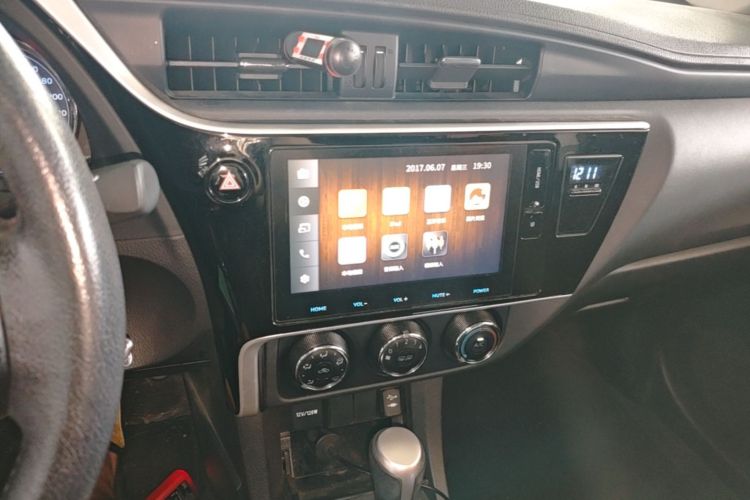 Used Toyota Corolla 2017 Revised Version 1.2T S-CVT GL-i Leather Edition Audio And AC Panel