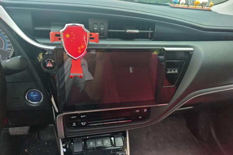Used Toyota Corolla 2017 Revised Dual-Engine 1.8L E-CVT Leading Edition Audio And AC Panel