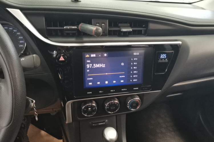 Used Toyota Corolla 2017 Revised Version 1.2T S-CVT GL-i Audio And AC Panel