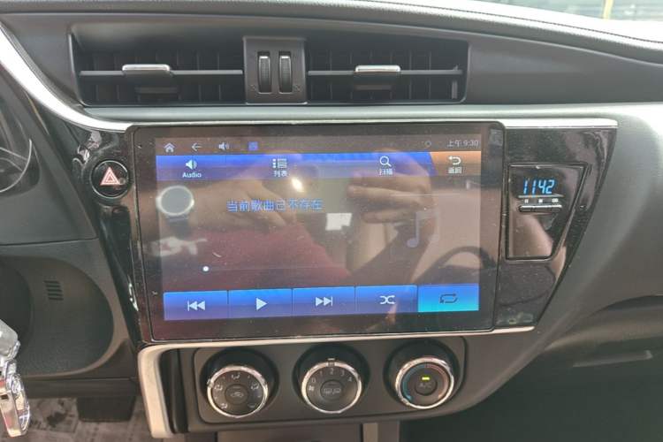 Used Toyota Corolla 2017 Revised Version 1.2T S-CVT GL Audio And AC Panel