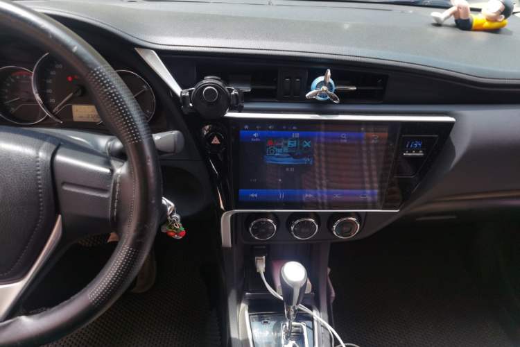 Used Toyota Corolla 2017 1.2T CVT GL Audio And AC Panel