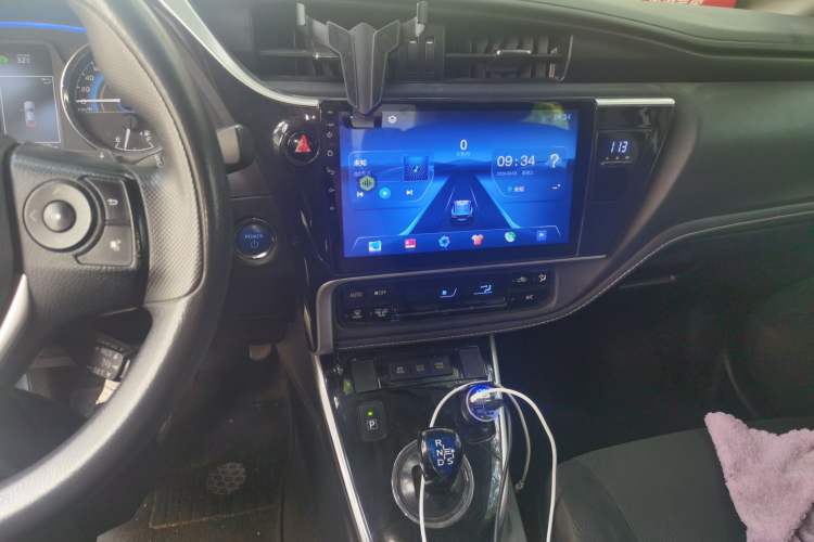 Used Toyota Corolla 2017 Revised Dual-Engine 1.8L E-CVT Leading Edition Audio And AC Panel