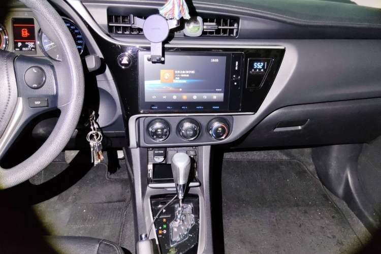 Used Toyota Corolla 2017 1.2T CVT GL-i Leather Edition Audio And AC Panel