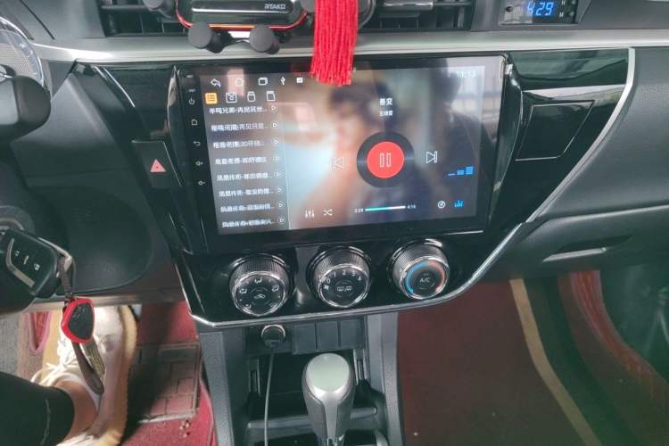 Used Toyota Corolla 2017 Revised Version 1.6L S-CVT GL Audio And AC Panel
