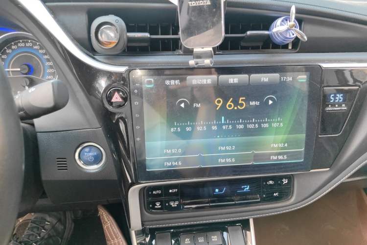 Used Toyota Corolla 2017 Revised Dual-Engine 1.8L E-CVT Leading Edition Audio And AC Panel