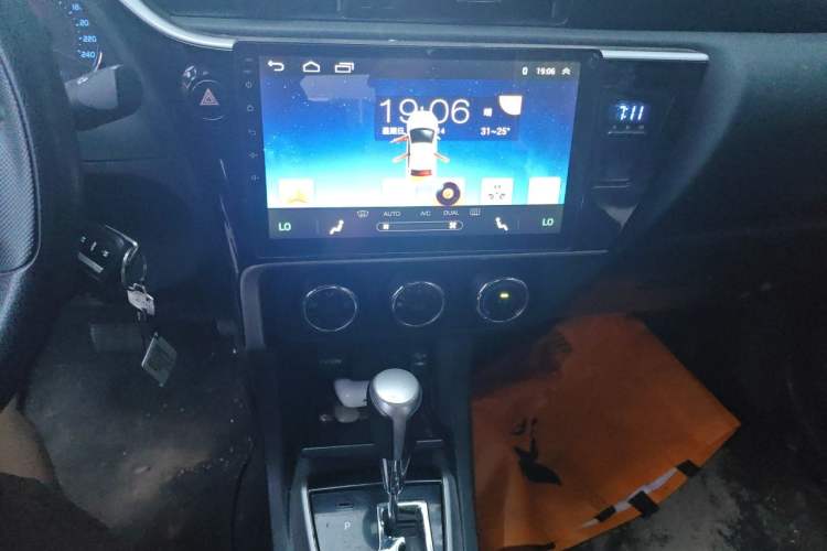 Used Toyota Corolla 2017 Revised Version 1.2T S-CVT GL-i Audio And AC Panel